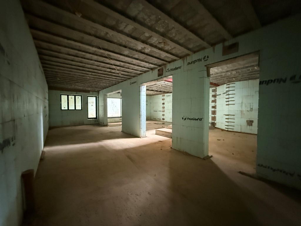 Lot: 52 - DETACHED HOUSE FOR COMPLETION - Internal image 2